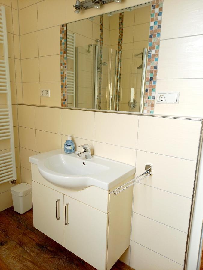 Ferienweingut Gansen / Hochgenuss 1 Apartment Ernst Luaran gambar